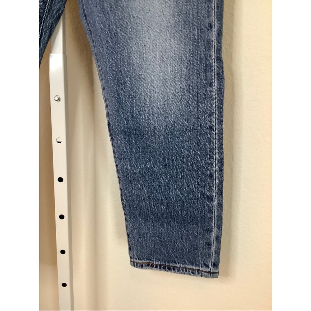 Levi's Women's 31 Medium Wash 501 Straight Fit Cropped Jeans Classic 90s U6-7 - Picture 3 of 9